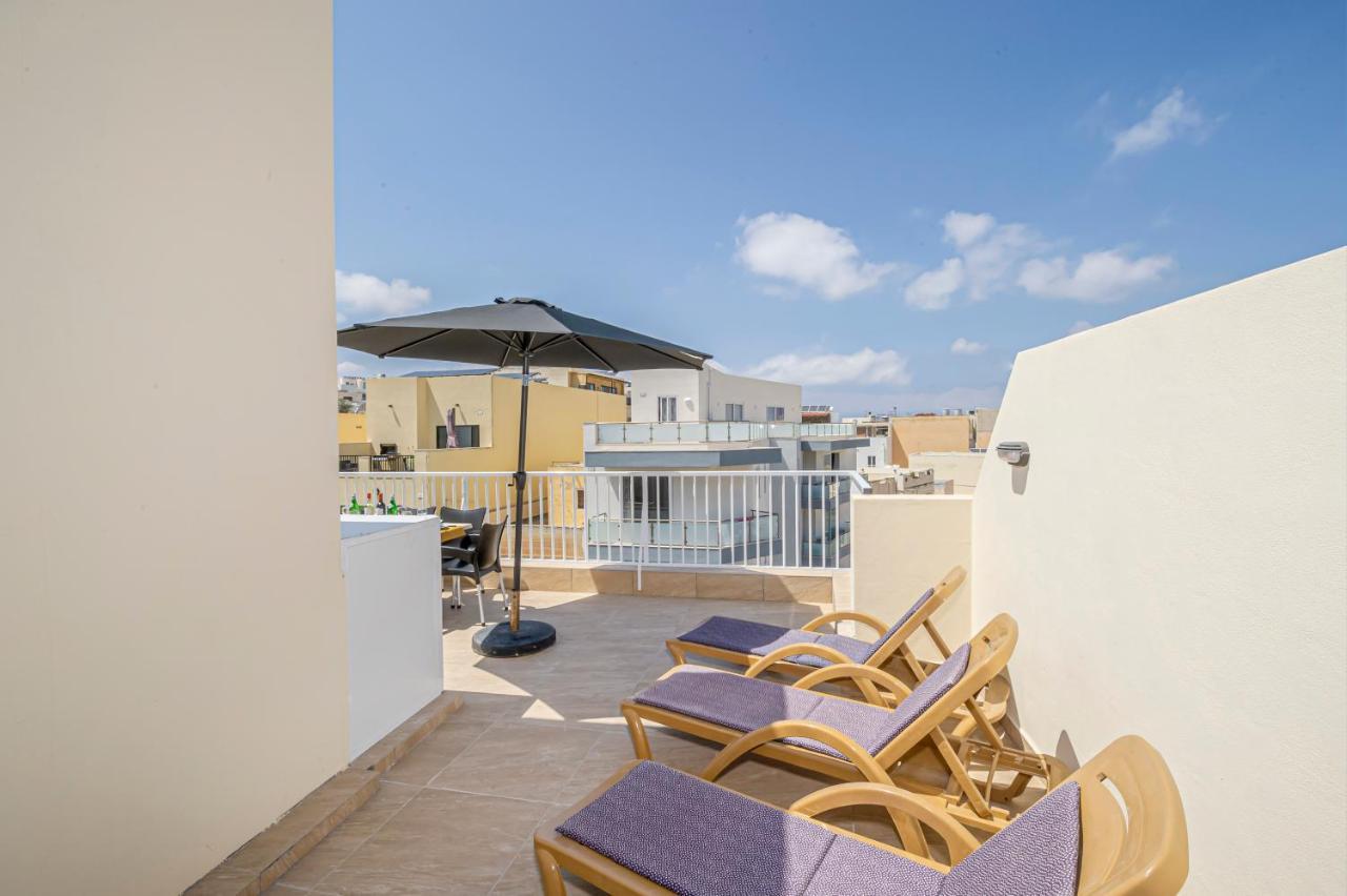 Summer Breeze Penthouse With Private Hot Tub & Terrace With Panoramic Views, By Getawaysmalta Mellieha Luaran gambar