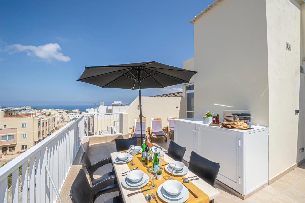Summer Breeze Penthouse With Private Hot Tub & Terrace With Panoramic Views, By Getawaysmalta Mellieha Luaran gambar