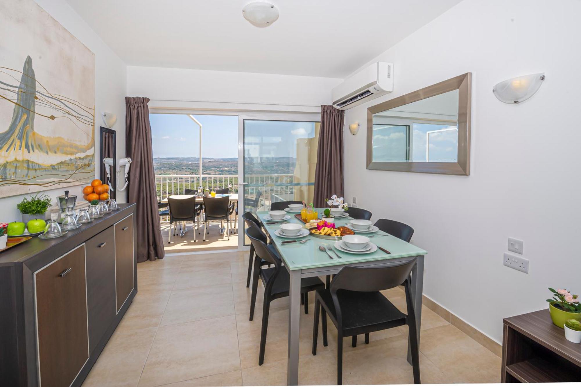 Summer Breeze Penthouse With Private Hot Tub & Terrace With Panoramic Views, By Getawaysmalta Mellieha Luaran gambar