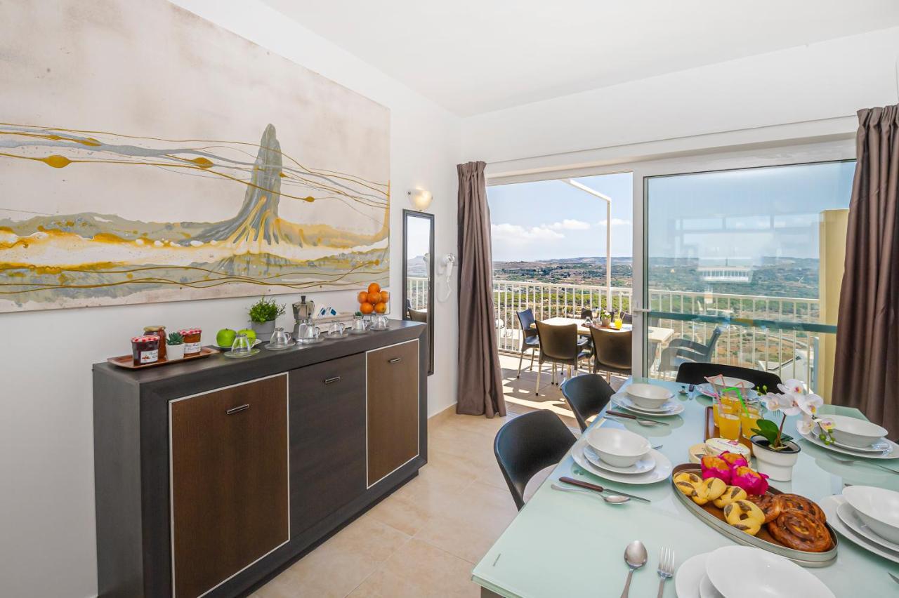 Summer Breeze Penthouse With Private Hot Tub & Terrace With Panoramic Views, By Getawaysmalta Mellieha Luaran gambar