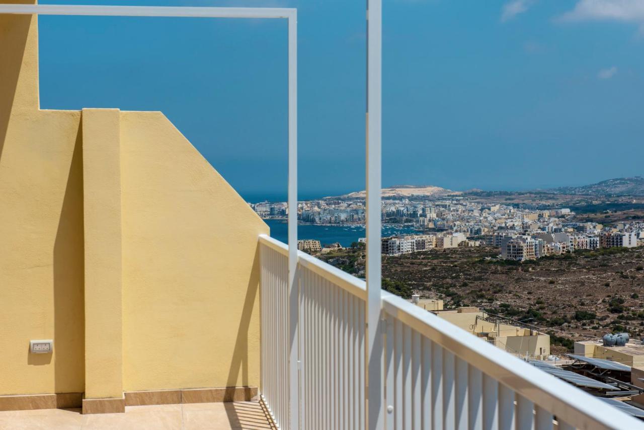 Summer Breeze Penthouse With Private Hot Tub & Terrace With Panoramic Views, By Getawaysmalta Mellieha Luaran gambar