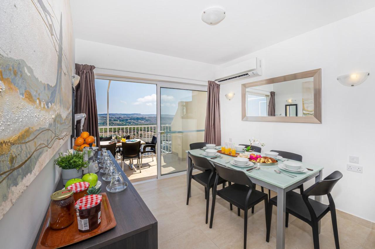 Summer Breeze Penthouse With Private Hot Tub & Terrace With Panoramic Views, By Getawaysmalta Mellieha Luaran gambar